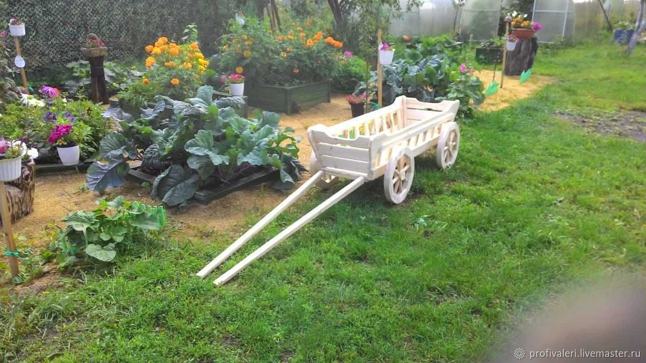 Сад в стиле кантри душевный и яркий, но у каждого свой