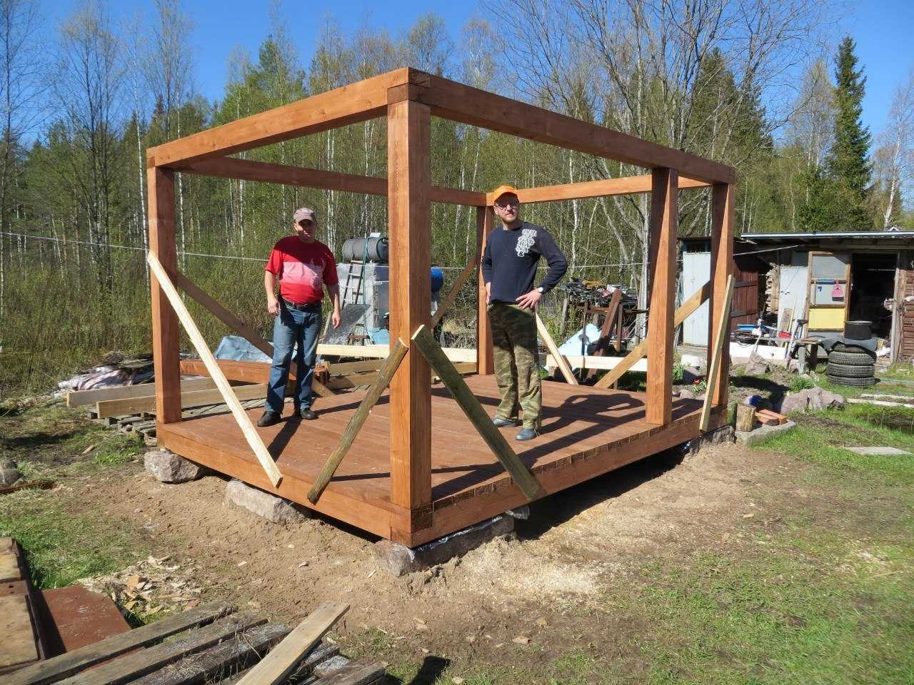 Беседка с односкатной крышей. как построить с минимальными вложениями?